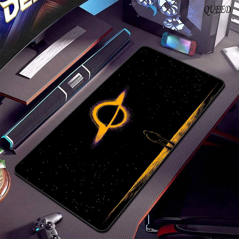 BLACK HOLE ATTRACTION | Mouse Pad / Desk-Mat